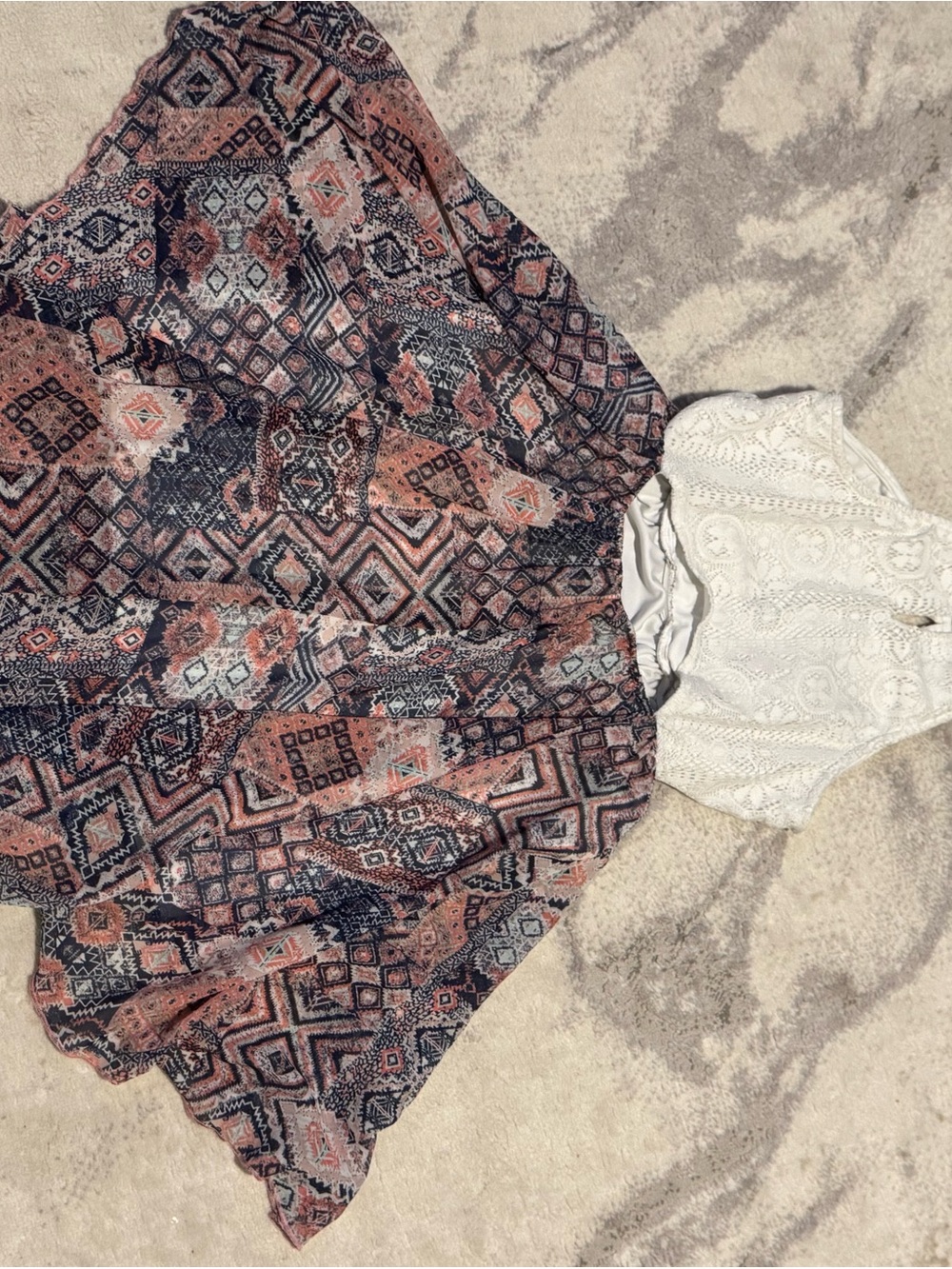 Almost Famous White Women's Lace Shorts